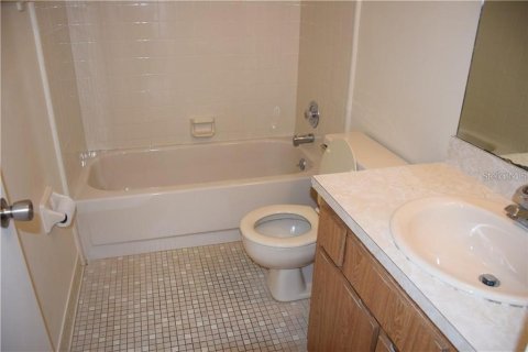 House in Kissimmee, Florida 2 bedrooms, 96.43 sq.m. № 2239708 - photo 9