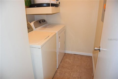 House in Kissimmee, Florida 2 bedrooms, 96.43 sq.m. № 2239708 - photo 8
