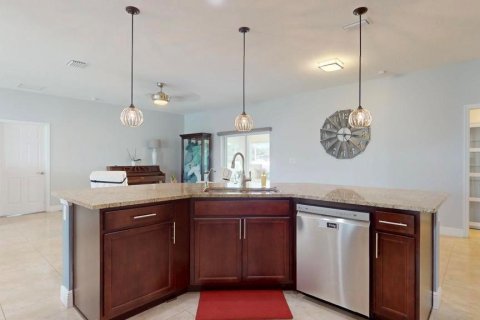 Villa ou maison à vendre à Port St. Lucie, Floride: 4 chambres, 221.94 m2 № 2178811 - photo 19