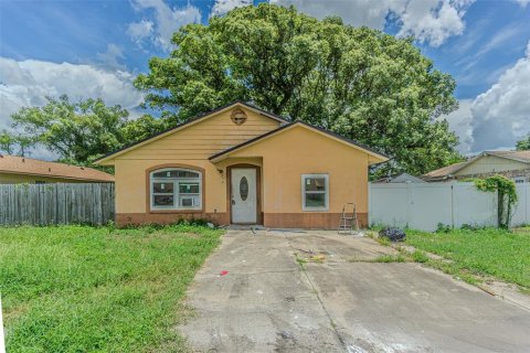 House in Zephyrhills, Florida 3 bedrooms, 96.25 sq.m. № 2287121