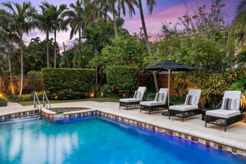 House in Fort Lauderdale, Florida 6 bedrooms, 426.24 sq.m. № 1175106 - photo 1