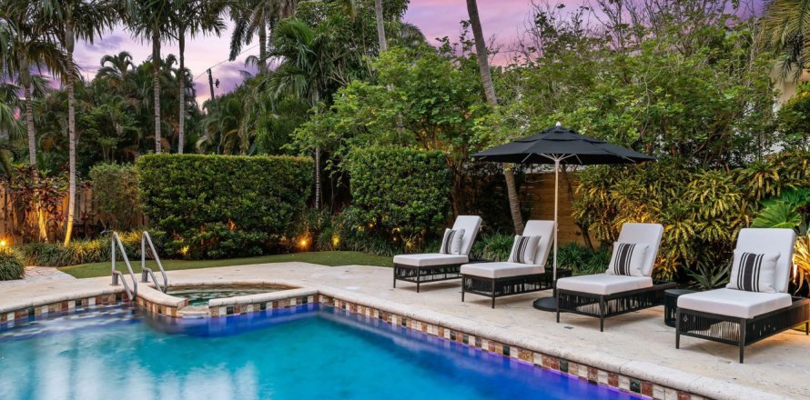 House in Fort Lauderdale, Florida 6 bedrooms, 426.24 sq.m. № 1175106