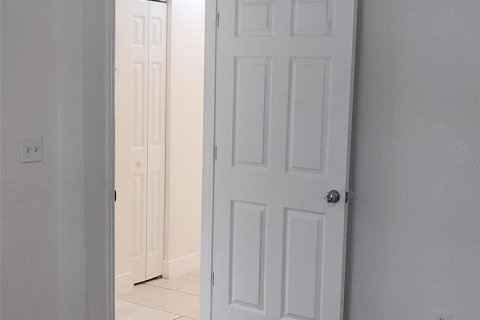 House in Tampa, Florida 3 bedrooms, 131.27 sq.m. № 2220499 - photo 12
