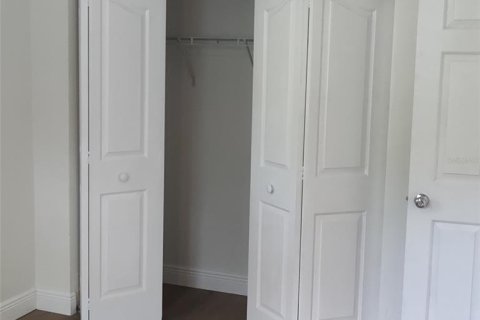 House in Tampa, Florida 3 bedrooms, 131.27 sq.m. № 2220499 - photo 8