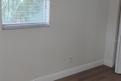 House in Tampa, Florida 3 bedrooms, 131.27 sq.m. № 2220499 - photo 9