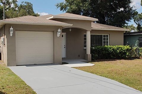 House in Tampa, Florida 3 bedrooms, 131.27 sq.m. № 2220499