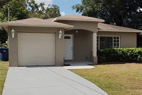 House in Tampa, Florida 3 bedrooms, 131.27 sq.m. № 2220499 - photo 3
