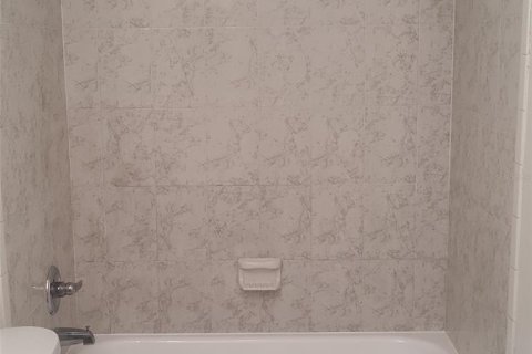 House in Tampa, Florida 3 bedrooms, 131.27 sq.m. № 2220499 - photo 30