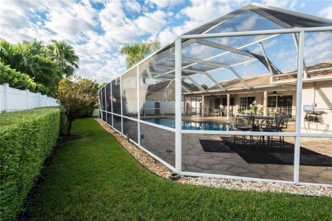 House in Plantation, Florida 4 bedrooms, 235.23 sq.m. № 1963509 - photo 24