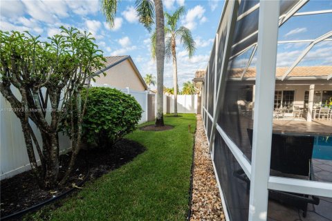 House in Plantation, Florida 4 bedrooms, 235.23 sq.m. № 1963509 - photo 25