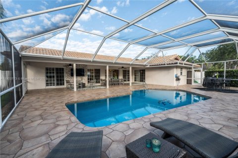 House in Plantation, Florida 4 bedrooms, 235.23 sq.m. № 1963509 - photo 19