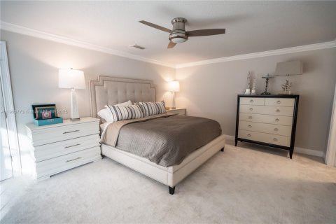 House in Plantation, Florida 4 bedrooms, 235.23 sq.m. № 1963509 - photo 8