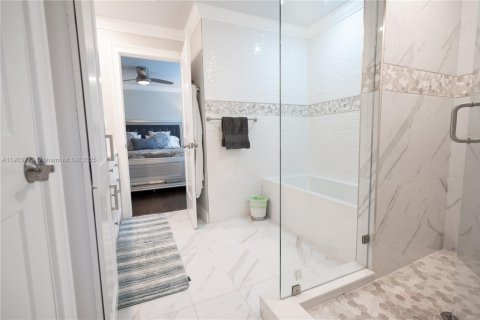 House in Plantation, Florida 4 bedrooms, 235.23 sq.m. № 1963509 - photo 15