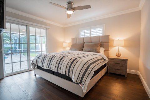 House in Plantation, Florida 4 bedrooms, 235.23 sq.m. № 1963509 - photo 12