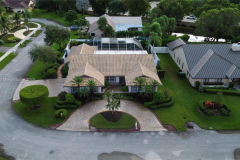 House in Plantation, Florida 4 bedrooms, 235.23 sq.m. № 1963509 - photo 28