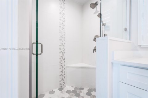 House in Plantation, Florida 4 bedrooms, 235.23 sq.m. № 1963509 - photo 11