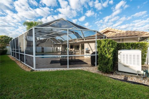 House in Plantation, Florida 4 bedrooms, 235.23 sq.m. № 1963509 - photo 23