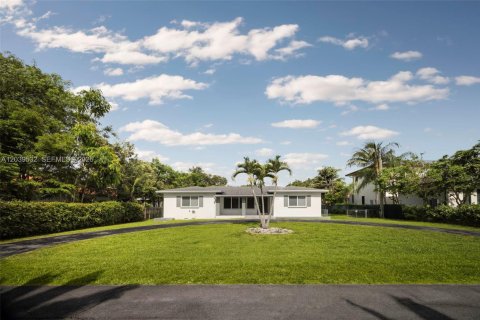 Casa en Miami, Florida 3 dormitorios, 198.72 m2 № 2089441