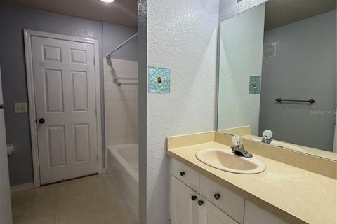 Appartement à louer à Tampa, Floride: 2 chambres, 100.61 m2 № 2385591 - photo 15