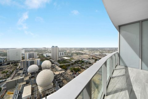 Condo in Miami, Florida, 1 bedroom  № 2082596 - photo 22