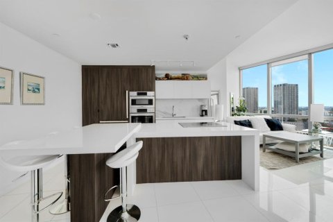 Condo in Miami, Florida, 1 bedroom  № 2082596 - photo 14