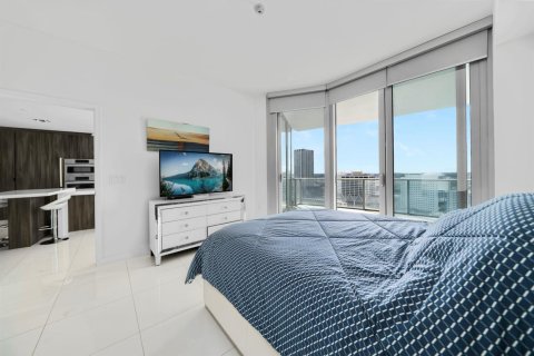 Condo in Miami, Florida, 1 bedroom  № 2082596 - photo 19