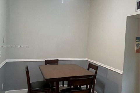 Купить кондоминиум в Тамарак, Флорида 2 спальни, 76.83м2, № 1829016 - фото 3