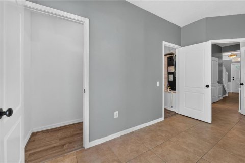 Townhouse in Tampa, Florida 3 bedrooms, 171.31 sq.m. № 2234799 - photo 15