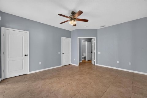 Townhouse in Tampa, Florida 3 bedrooms, 171.31 sq.m. № 2234799 - photo 13