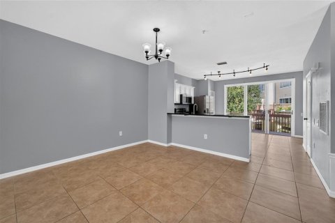 Townhouse in Tampa, Florida 3 bedrooms, 171.31 sq.m. № 2234799 - photo 21