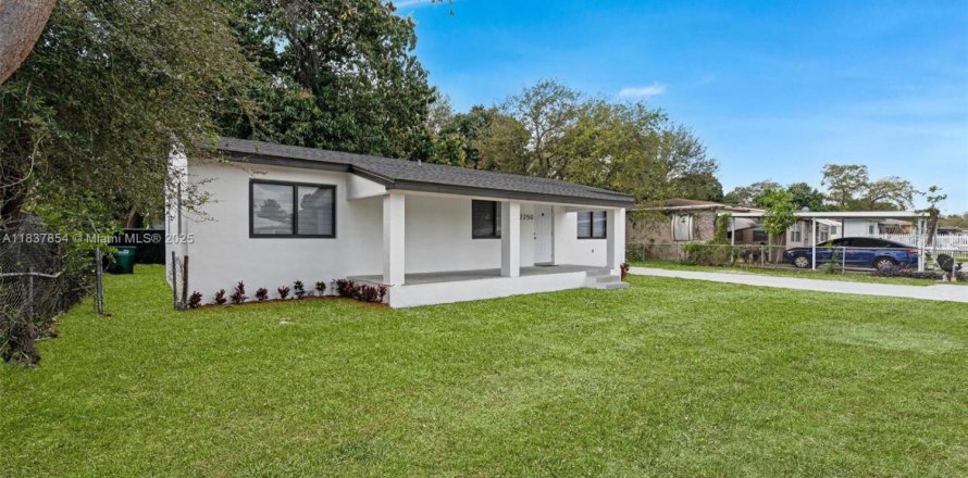 Casa en Miami, Florida 3 dormitorios, 122.07 m2 № 1823475