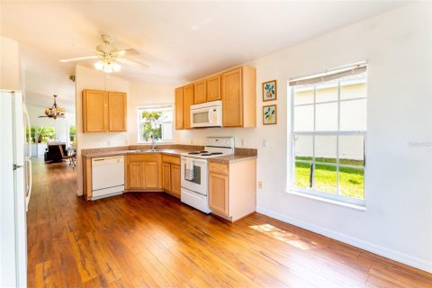 House in Kissimmee, Florida 2 bedrooms, 125.98 sq.m. № 1620153 - photo 13