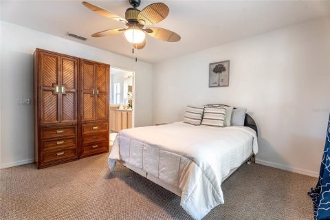 House in Kissimmee, Florida 2 bedrooms, 125.98 sq.m. № 1620153 - photo 17
