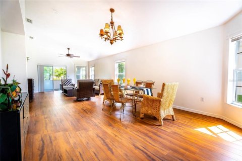 House in Kissimmee, Florida 2 bedrooms, 125.98 sq.m. № 1620153 - photo 6
