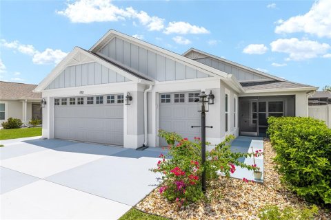 House in The Villages, Florida 3 bedrooms, 157.56 sq.m. № 1894313 - photo 1