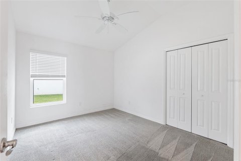House in The Villages, Florida 3 bedrooms, 157.56 sq.m. № 1894313 - photo 21