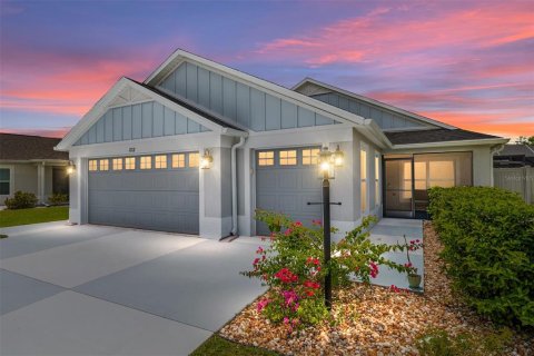 House in The Villages, Florida 3 bedrooms, 157.56 sq.m. № 1894313 - photo 2