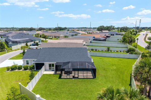 House in The Villages, Florida 3 bedrooms, 157.56 sq.m. № 1894313 - photo 29
