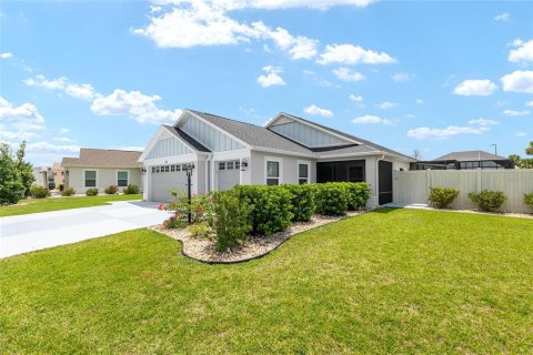 House in The Villages, Florida 3 bedrooms, 157.56 sq.m. № 1894313 - photo 4