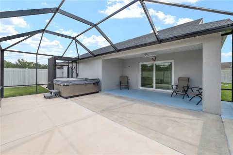 House in The Villages, Florida 3 bedrooms, 157.56 sq.m. № 1894313 - photo 27