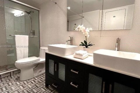 Copropriété à louer à Hallandale Beach, Floride: 2 chambres, 121.89 m2 № 1997897 - photo 22