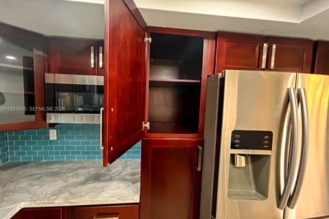 Copropriété à louer à Hallandale Beach, Floride: 2 chambres, 121.89 m2 № 1997897 - photo 15