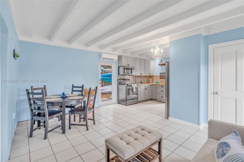 Casa en venta en Key Largo, Florida, 1 dormitorio, 52.12 m2 № 1976450 - foto 15