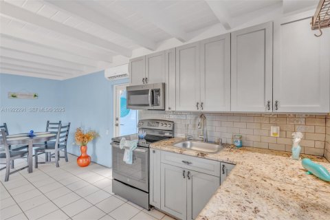 Casa en venta en Key Largo, Florida, 1 dormitorio, 52.12 m2 № 1976450 - foto 10