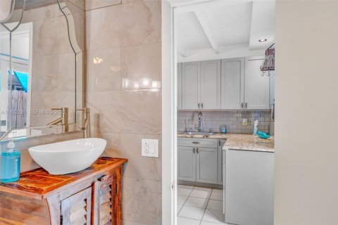 Casa en venta en Key Largo, Florida, 1 dormitorio, 52.12 m2 № 1976450 - foto 18