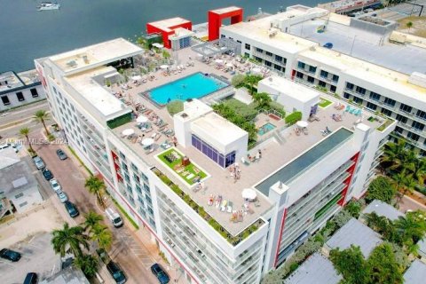 Condo in Hollywood, Florida, 2 bedrooms  № 1938112 - photo 20