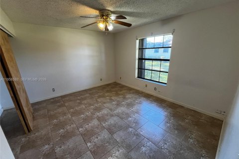 Townhouse in West Palm Beach, Florida 2 bedrooms, 105.35 sq.m. № 2011781 - photo 16