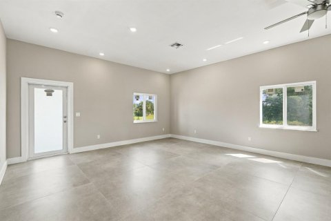 House in Okeechobee, Florida 4 bedrooms № 2377249 - photo 7