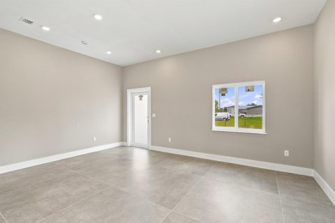 House in Okeechobee, Florida 4 bedrooms № 2377249 - photo 8