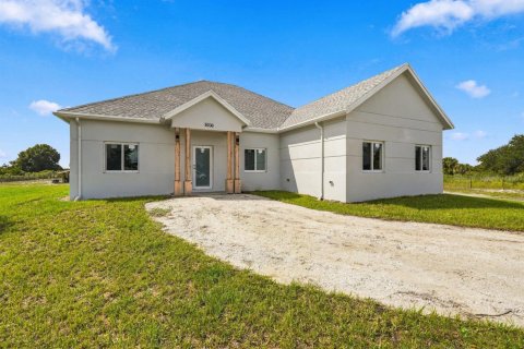House in Okeechobee, Florida 4 bedrooms № 2377249 - photo 3